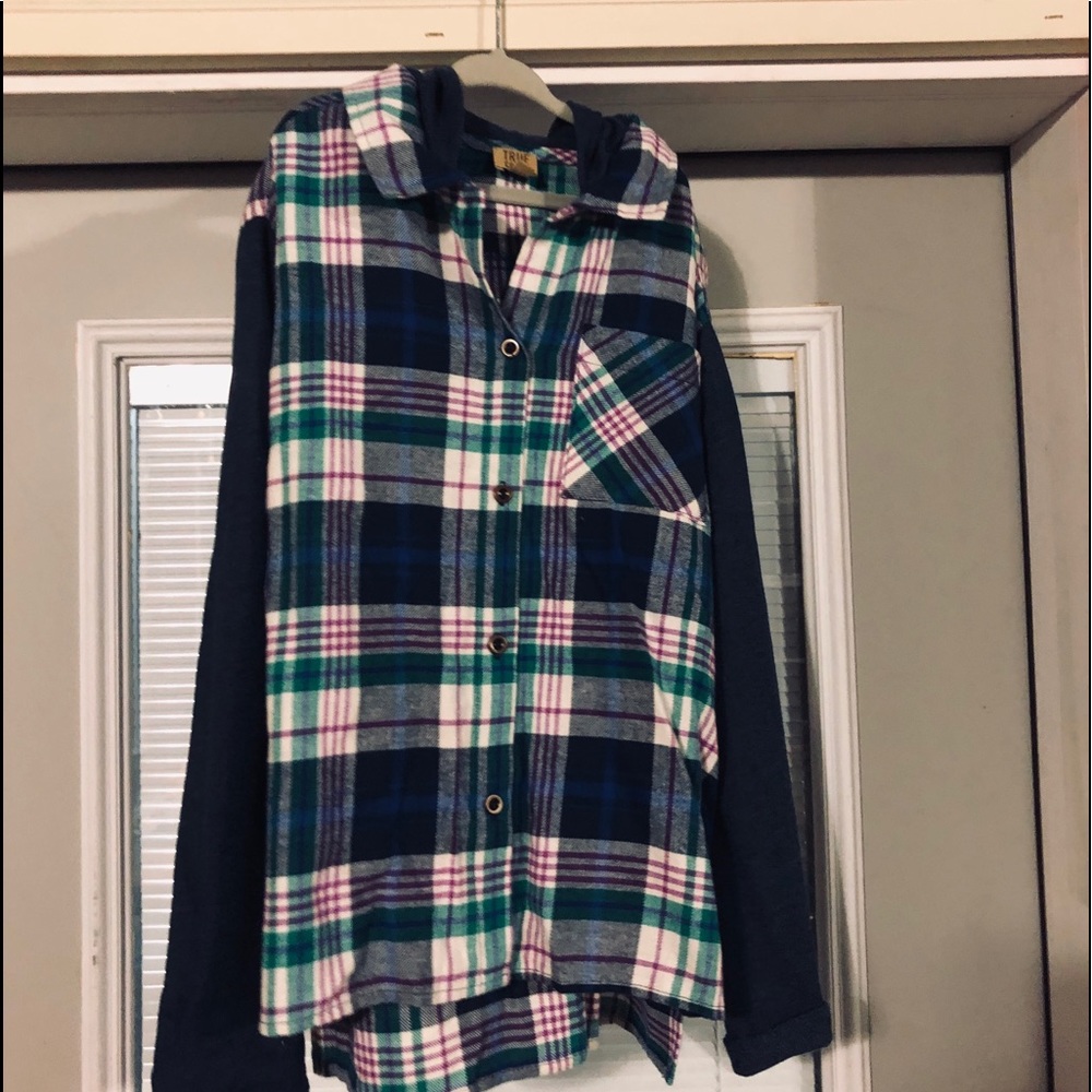 Long Sleeve hooded Shirt